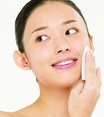 夏天怎樣收縮毛孔-菲菲美人館