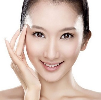 四步按摩法去除眼袋-菲菲美人館