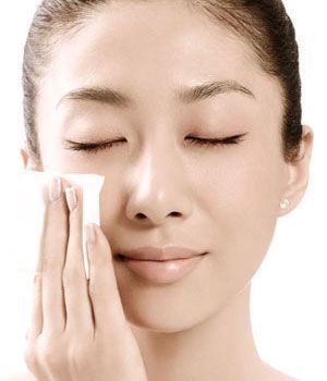 卸妝不能瘦臉 按摩過多反而滋生皺紋-菲菲美人館