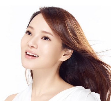 眼瞼處彈鋼琴可消除眼袋 女明星的護眼奇招-菲菲美人館