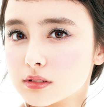 白皙桃花妝 告別“僵尸臉”-菲菲美人館