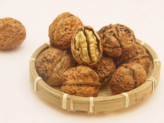 自制核桃抗老去皺面膜-菲菲美人館