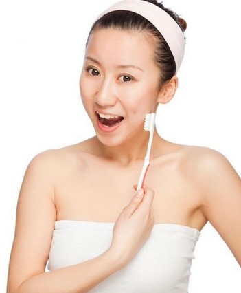 控油的鹽美容-菲菲美人館