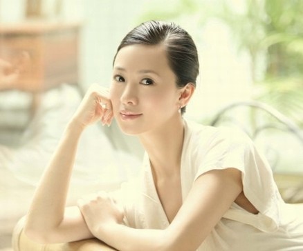 翁虹的全天美白保養-菲菲美人館
