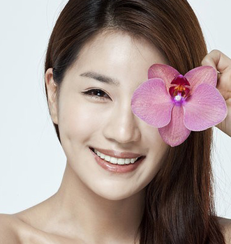 將美白功效發揮到極致-菲菲美人館