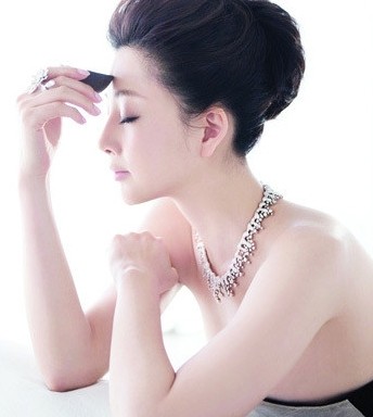 周末來一個干燥肌膚的搶救行動-菲菲美人館