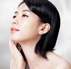 暖氣房內怎么做一個水嫩OL-菲菲美人館