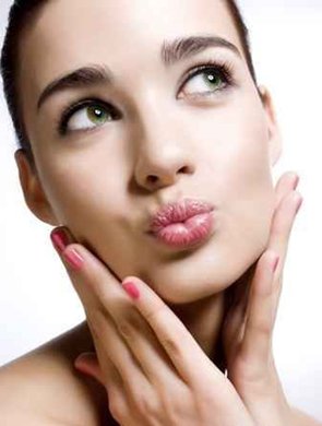 DIY保濕面膜速變嬌嫩水美人-菲菲美人館