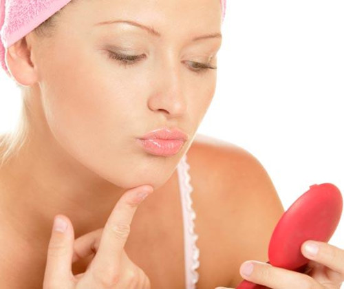 13個爆痘元兇 手機香水中槍-菲菲美人館