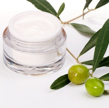 男朋友跟你分享同一瓶護膚品?-菲菲美人館