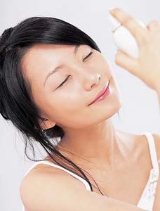 注意!噴霧使用不當會傷皮膚-菲菲美人館