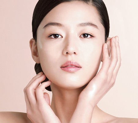 眼霜祛皺 注重四種涂抹技巧-菲菲美人館