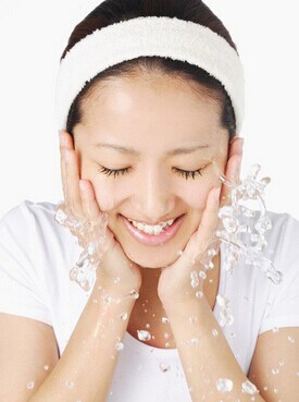 控油保濕海藻來保濕-菲菲美人館