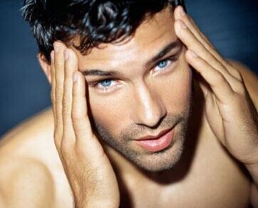 眼部保養貼士助硬漢重拾神采雙眸-菲菲美人館