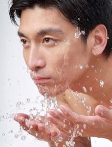 精英男士的護膚秘訣-菲菲美人館