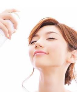 保濕皮膚有禁忌 方式不對越補越干-菲菲美人館