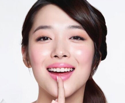 推薦自制去黑眼圈方法-菲菲美人館