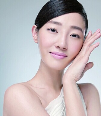 那么黏你受得了嗎?保濕還需清爽單品-菲菲美人館