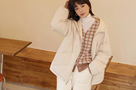 闊腿褲下面最好少穿運動鞋，今年流行這樣穿，時髦顯高，美得高階-菲菲美人館