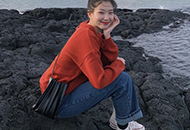 韓國又火了一單眼皮博主,簡約大方的時髦甜美風,舒服顯氣質-菲菲美人館