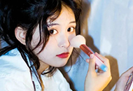 長臉女孩腮紅畫法全攻略,縮短中庭氛圍感拉滿!-菲菲美人館