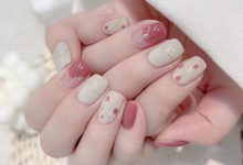 超顯手白粉嫩美甲-菲菲美人館